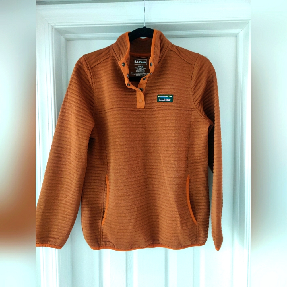 L.L.Bean airlight knit pullover